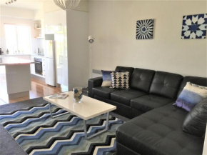 View Street Apartment Car park 650m to shops